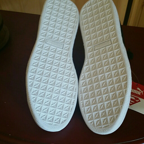 ****Superman Pumas :-) NWT**** - Picture 5 of 5