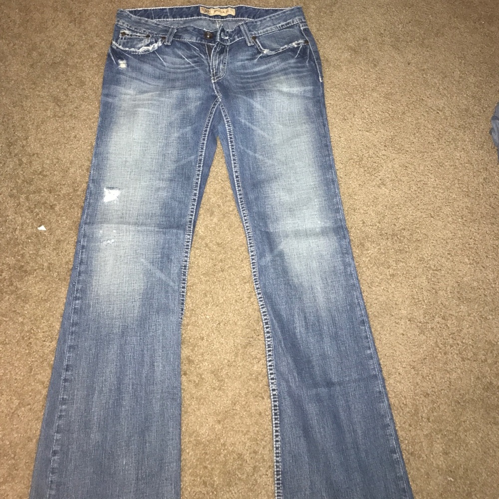 Buckle jeans in great condition!