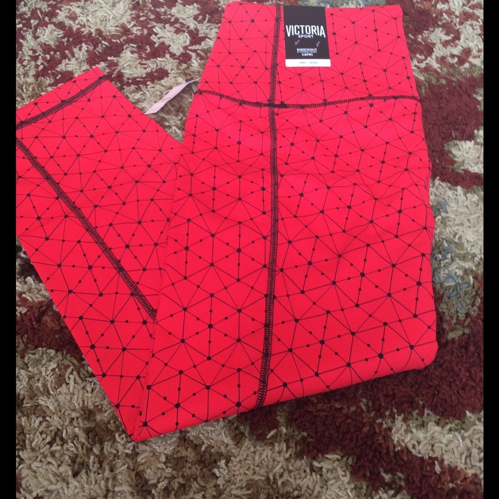 NWT Victoria Secret Knockout Crop
