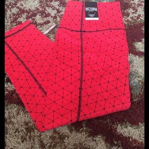 NWT Victoria Secret Knockout Crop