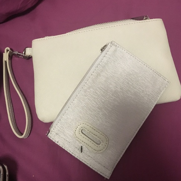 Off white clutch - Picture 3 of 3
