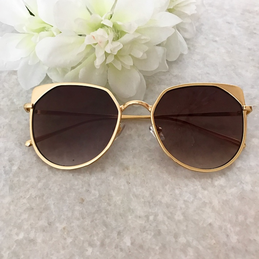 Cat Eye Sunglasses in Brown
