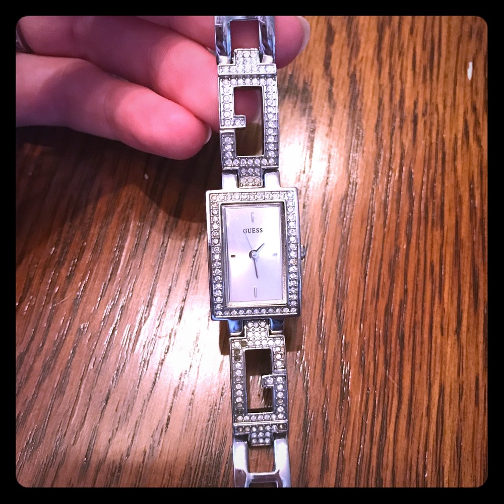 Guess watch with diamond accents 💎