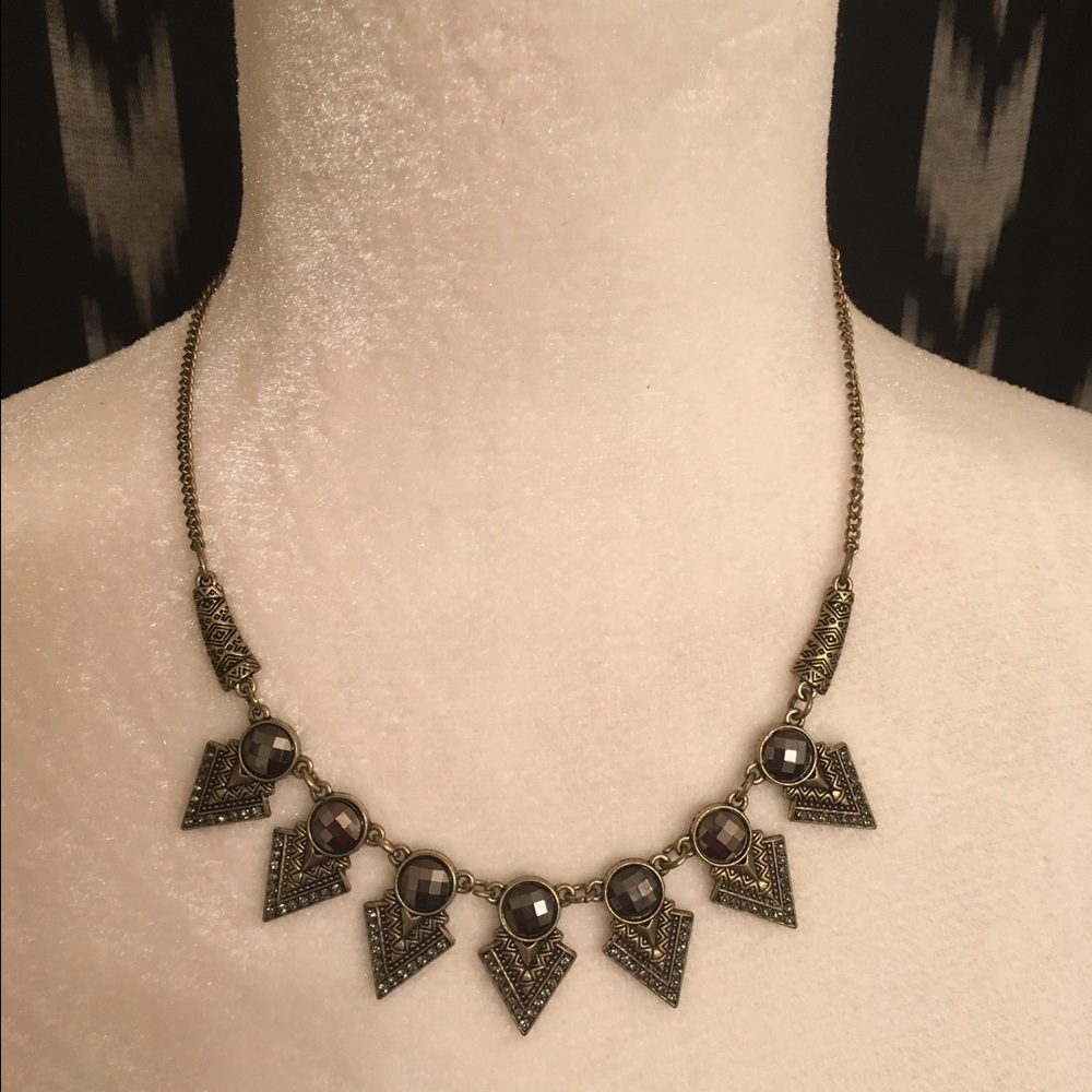 SOLD - Short Trendy Necklace