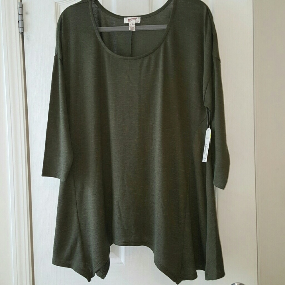 Arizona tunic style top