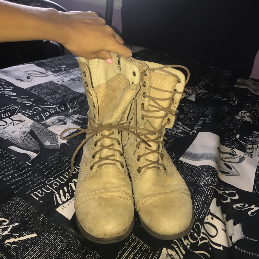 STEVE MADDEN COMBAT BOOTS