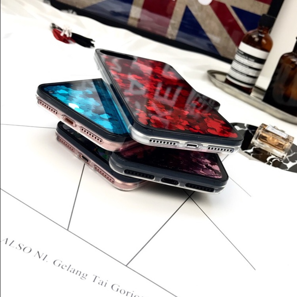 iPhone red liquid glitter case - Picture 3 of 3