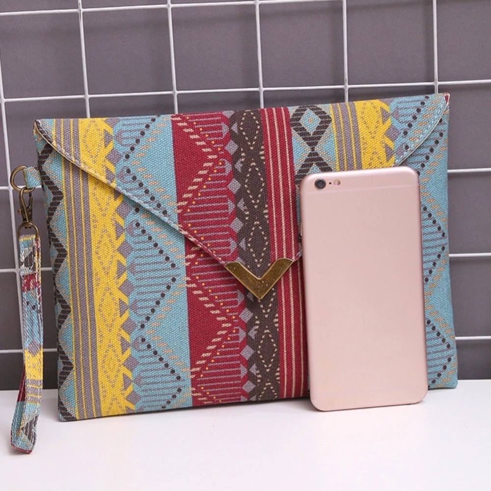 Aztec print clutch bag - Picture 4 of 8