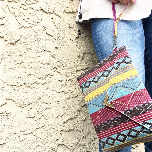 Aztec print clutch bag - Picture 7 of 8