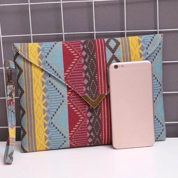 Aztec print clutch bag - Picture 4 of 8