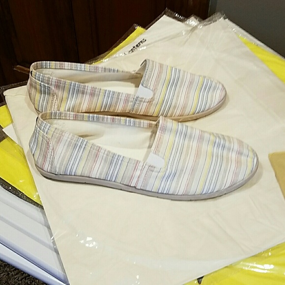 Airwalk Shoes - Ladies flats Airwalk size 9.5