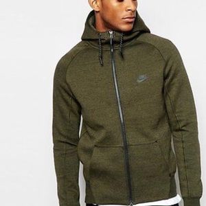 NIKE TECH FLEECE SWEATSHIRT