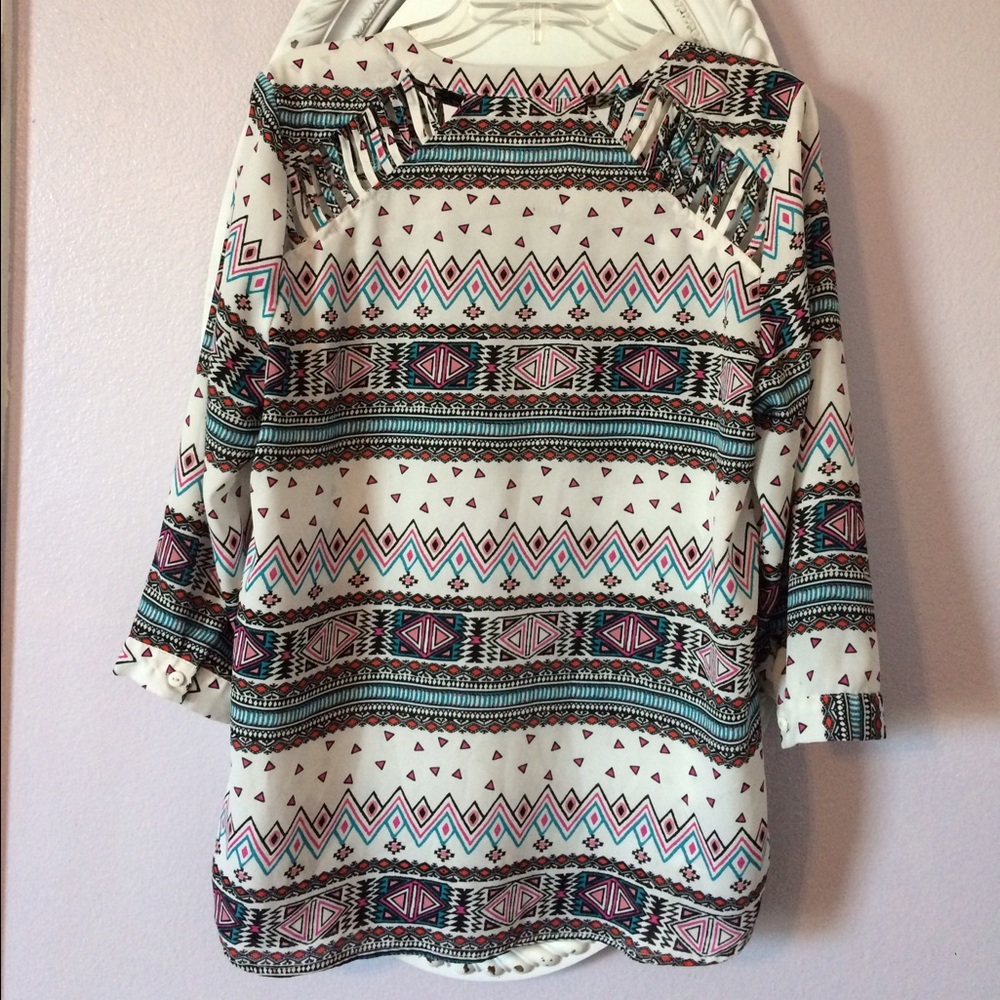 Patterned Blouse - Picture 3 of 5