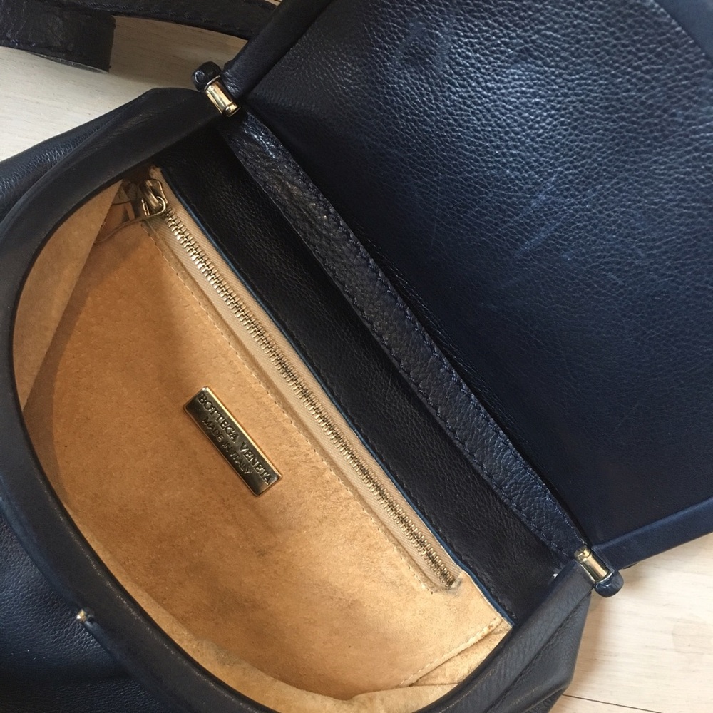 PM Editor Pick Vintage Bottega Cross Body Bag 💕 - Picture 5 of 5