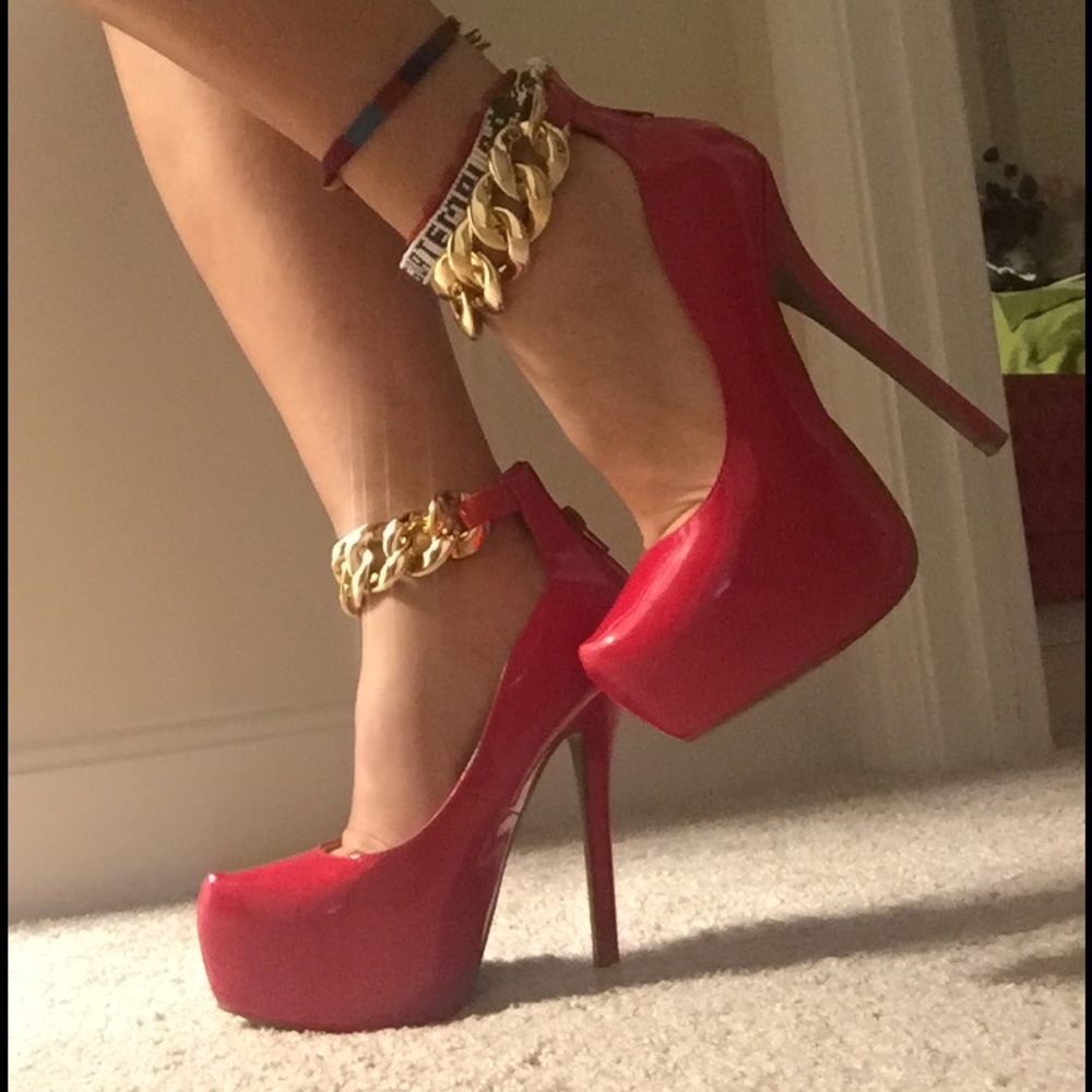 Sexy Red Pumps