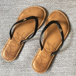 Roxy flip flops