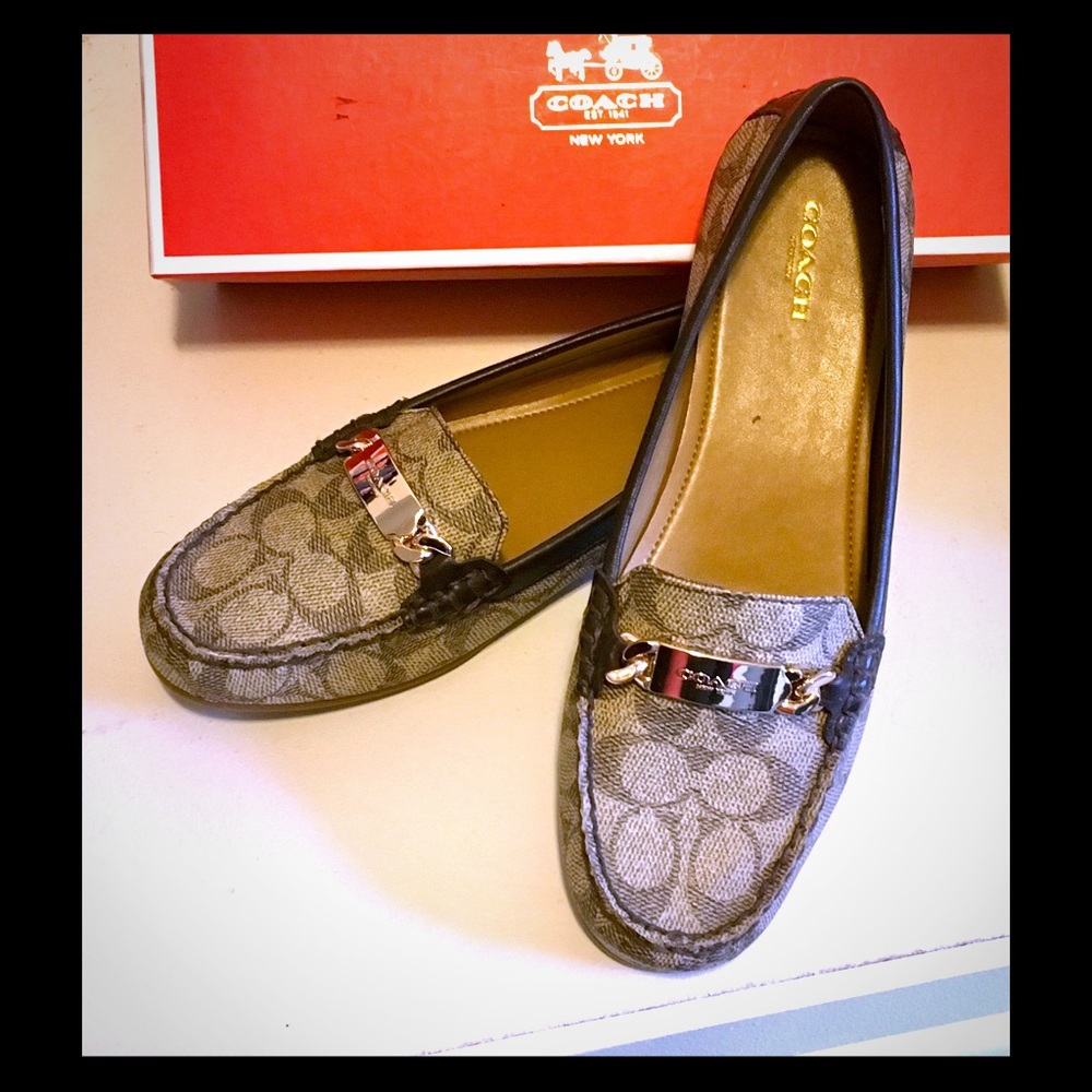COACH "Olive" Women's Loafer Flats New Condition