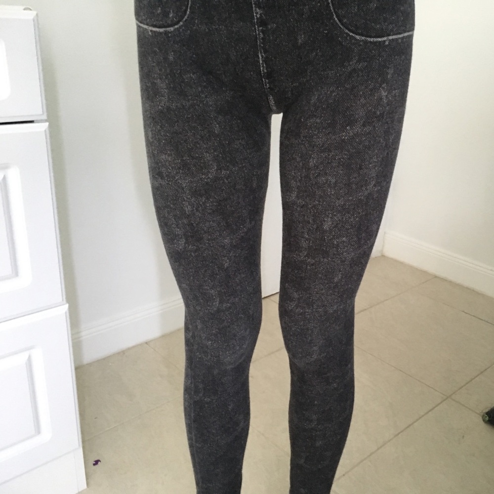 Jean printed cotton leggings. NOT jean material.