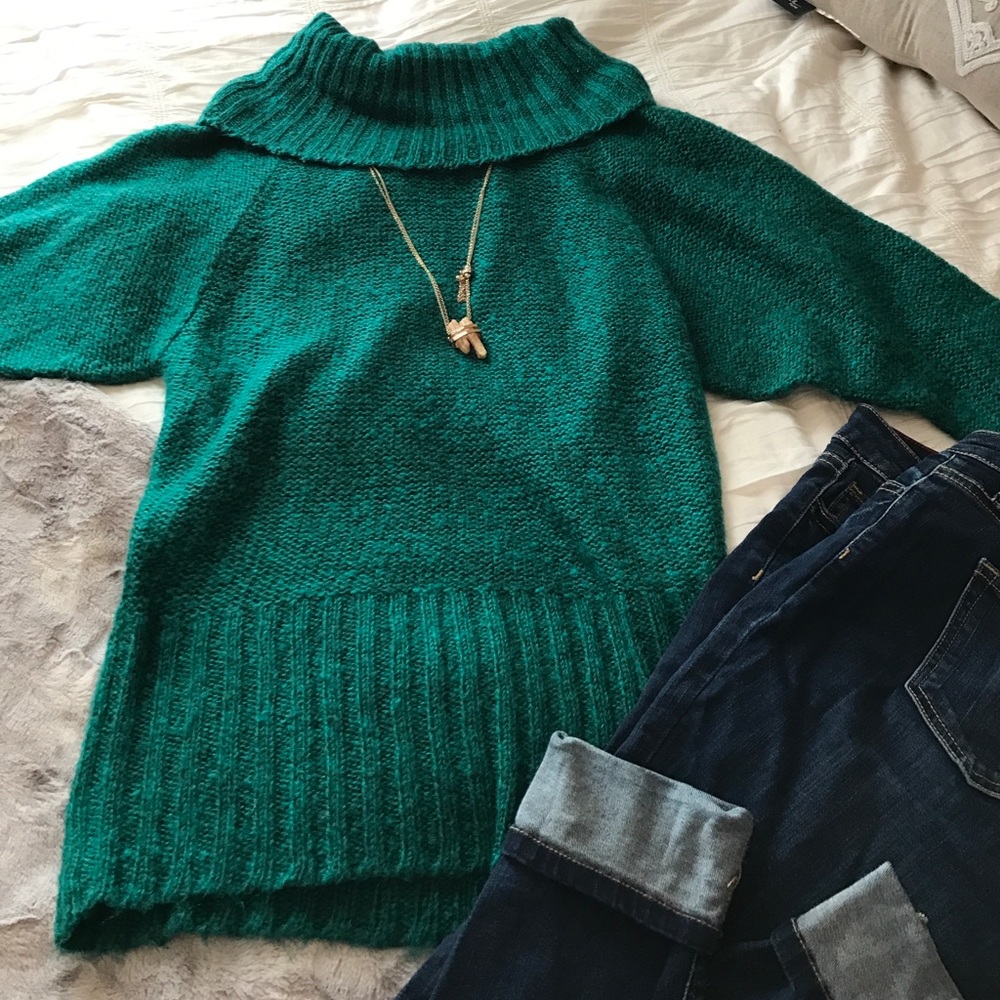 Super cute over sized sweater