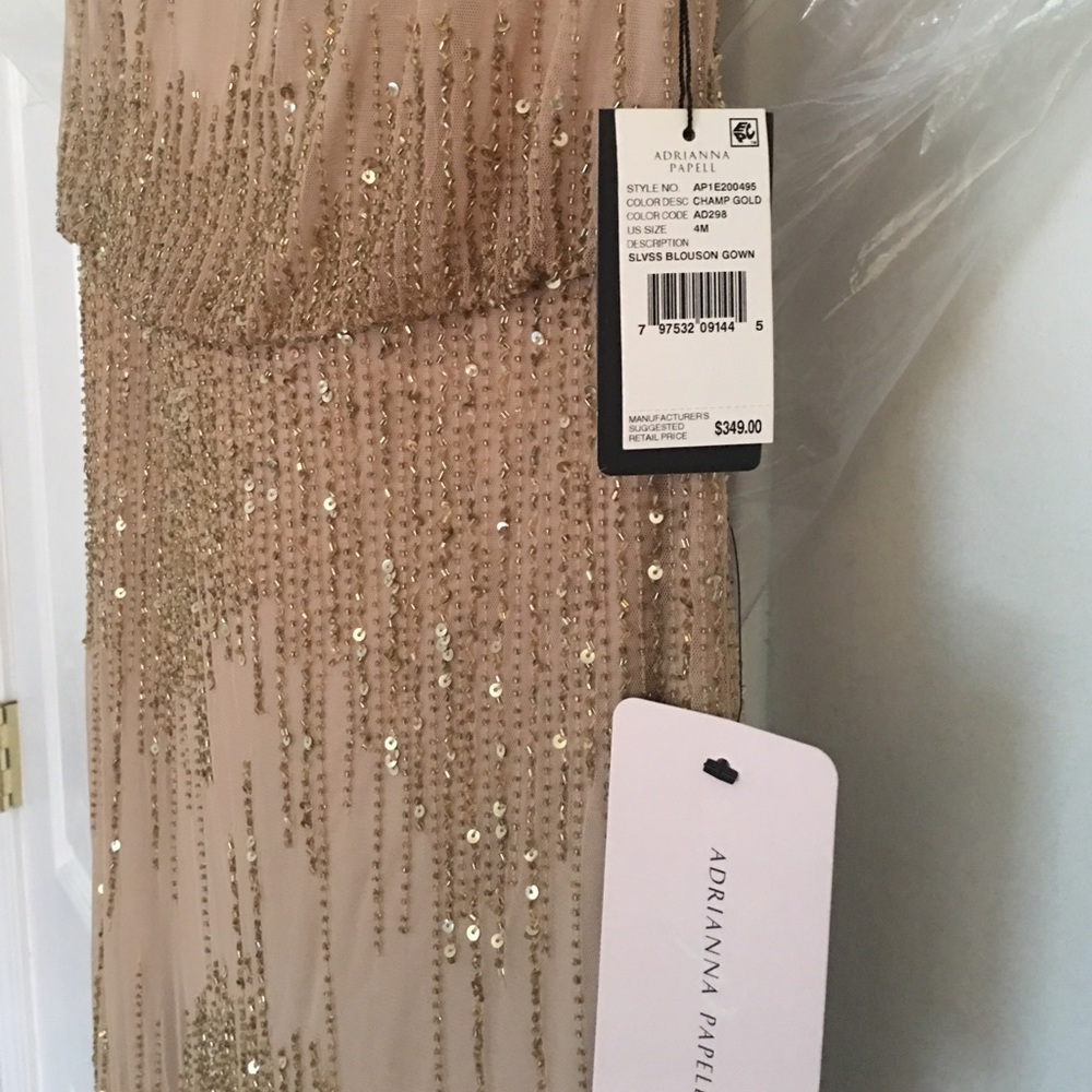 🎉SALE🎉📦 NEW in box Adrianna Papell Beaded Gown