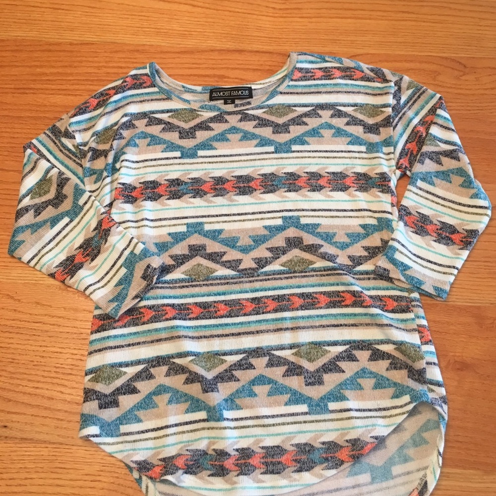 3/4 sleeve Aztec print top