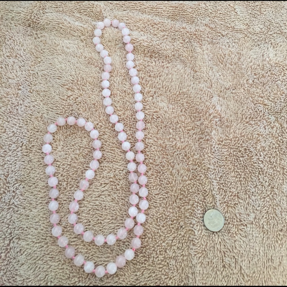 Rose quartz bead necklace