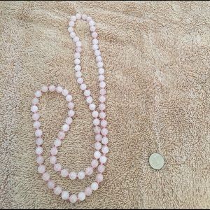 Rose quartz bead necklace