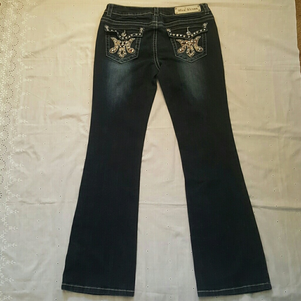 Jeans w/Bling ! Like New. - Picture 2 of 4