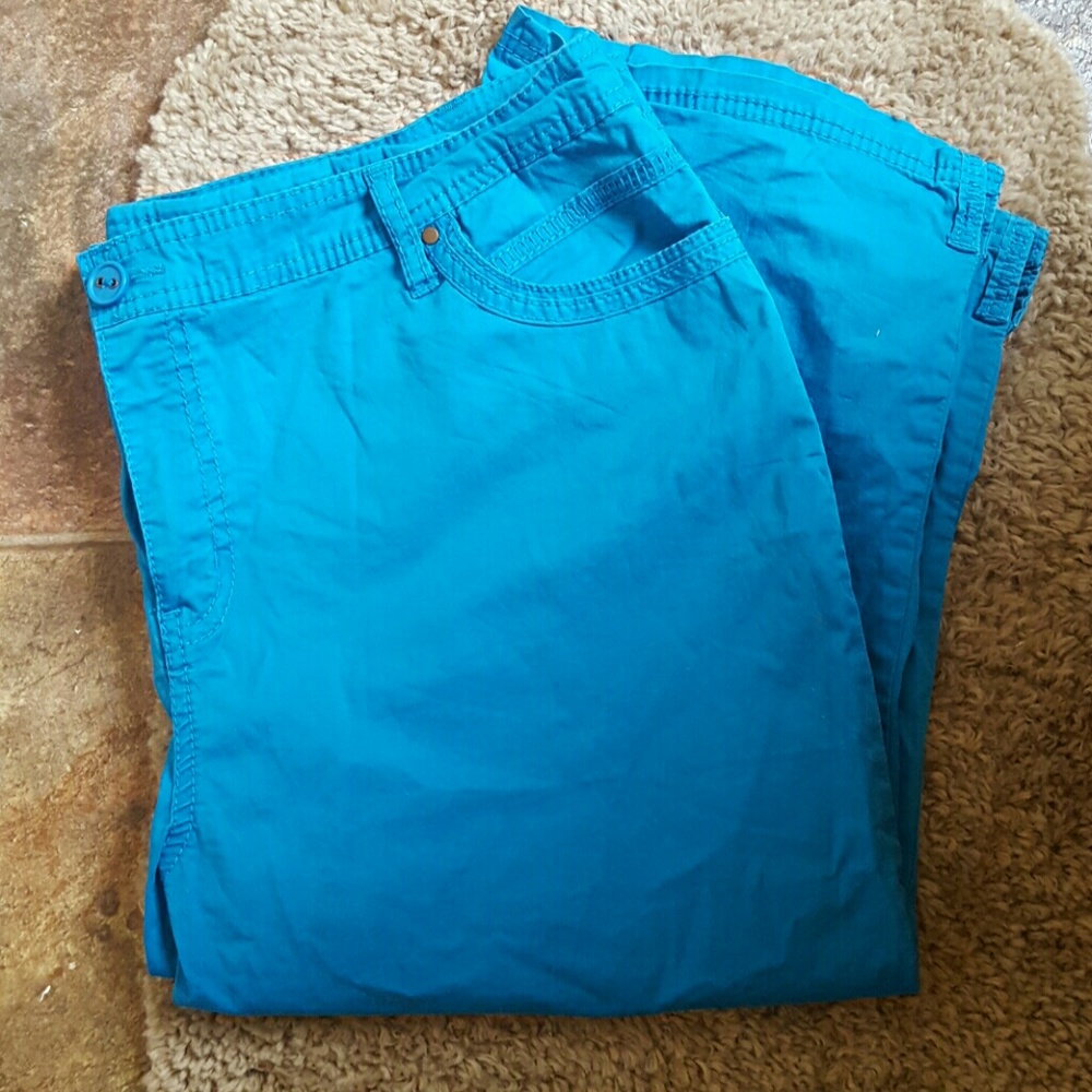 Avenue capris