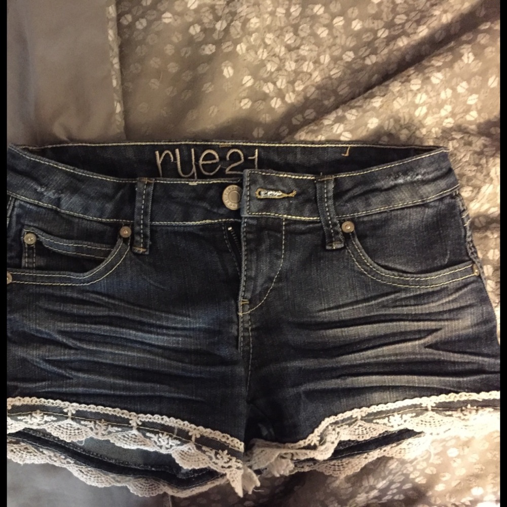rue21 dark shorts
