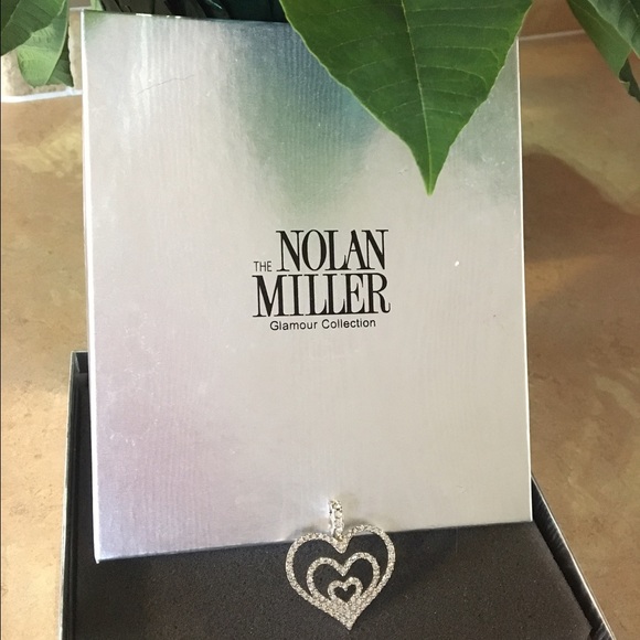 Nolan Miller's "gracious heart" pendant. - Picture 2 of 3