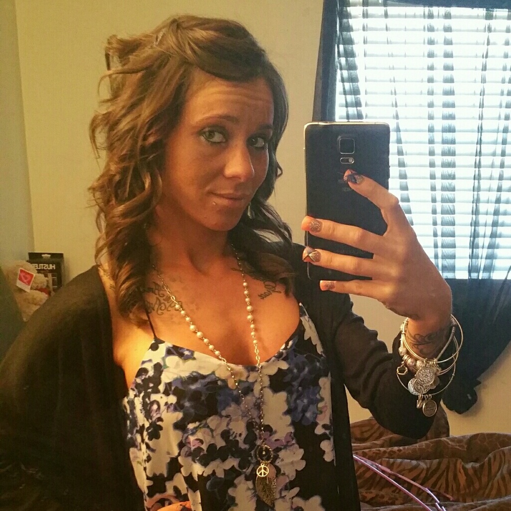 Meet your Posher, Dakota