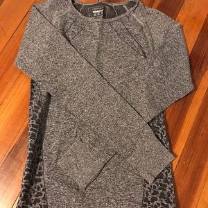 Fashionable workout top, new with tags