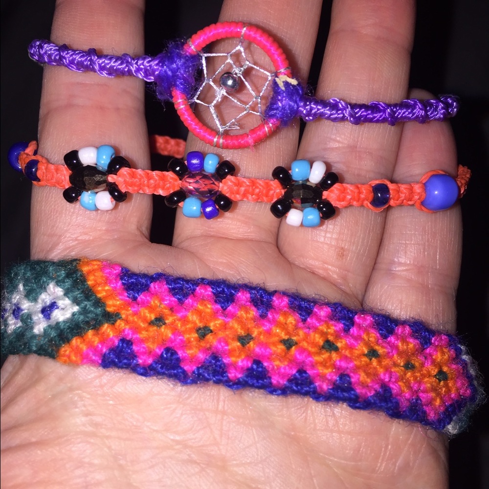 Fun vibrant bracelet set from Aruba