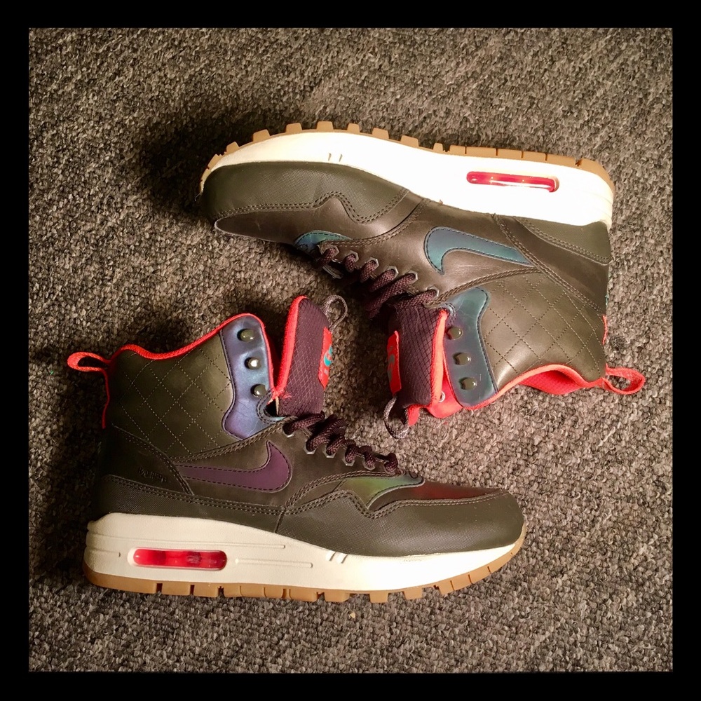 Nike 'Air Max 1 Mid' Waterproof Sneaker boot Sz7.5