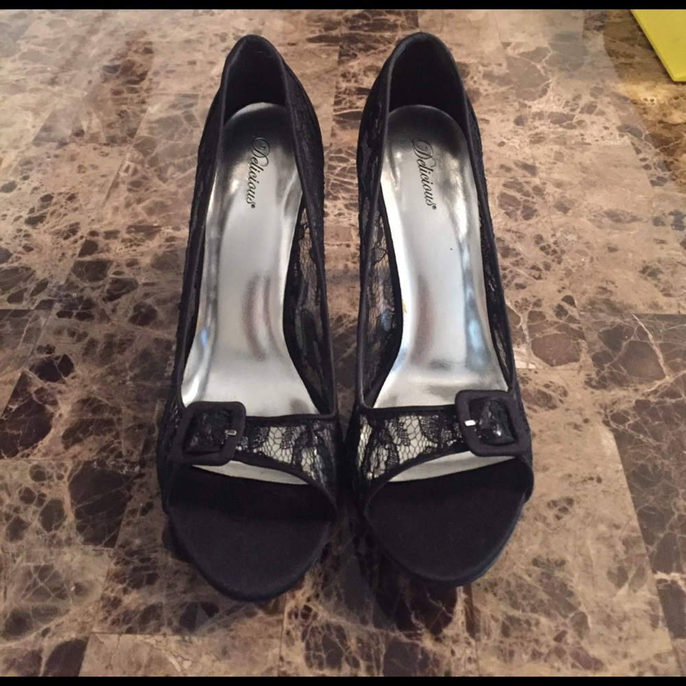Black lace Heel