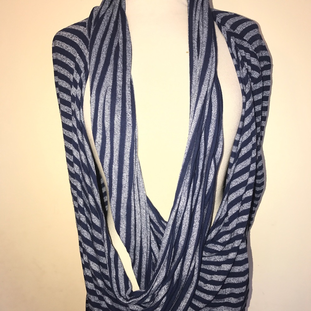 Cardigan w/scarf BY AVON - Picture 3 of 5