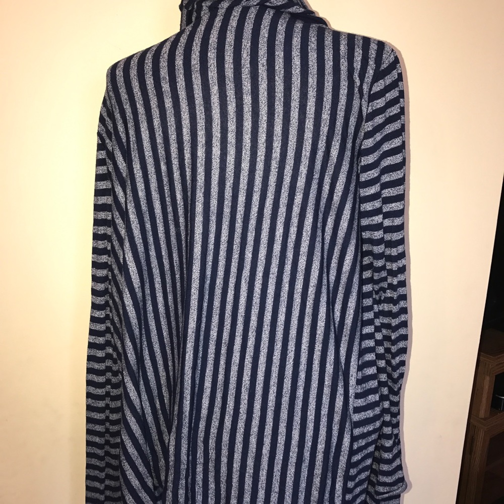 Cardigan w/scarf BY AVON - Picture 4 of 5
