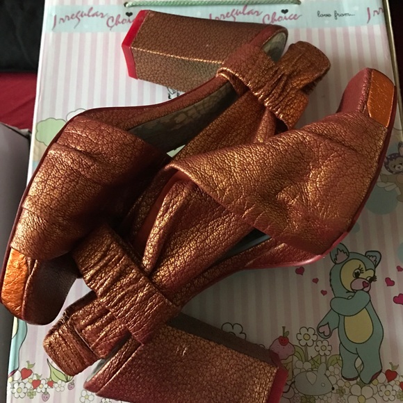 Shoes - Picture 2 of 4