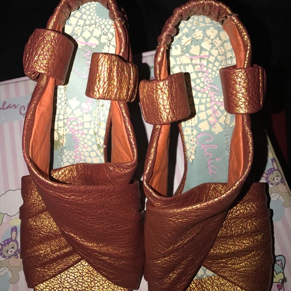 Shoes - Picture 4 of 4