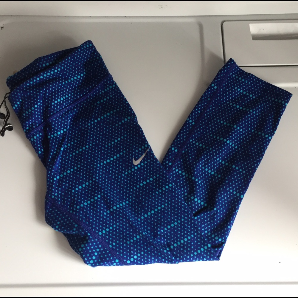 Nike Women's Epic Lux Cropped Running Tights