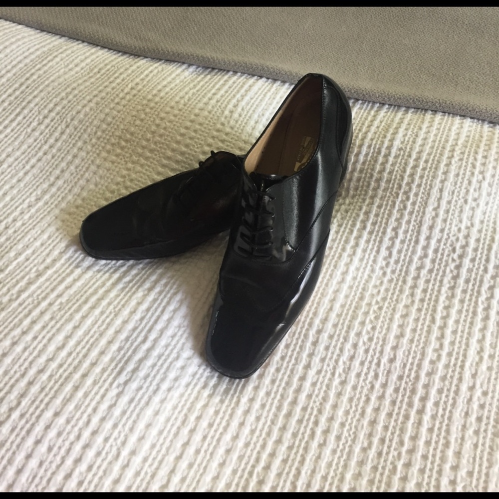 Salvatore Ferragamo Leather Black Wingtip Oxfords