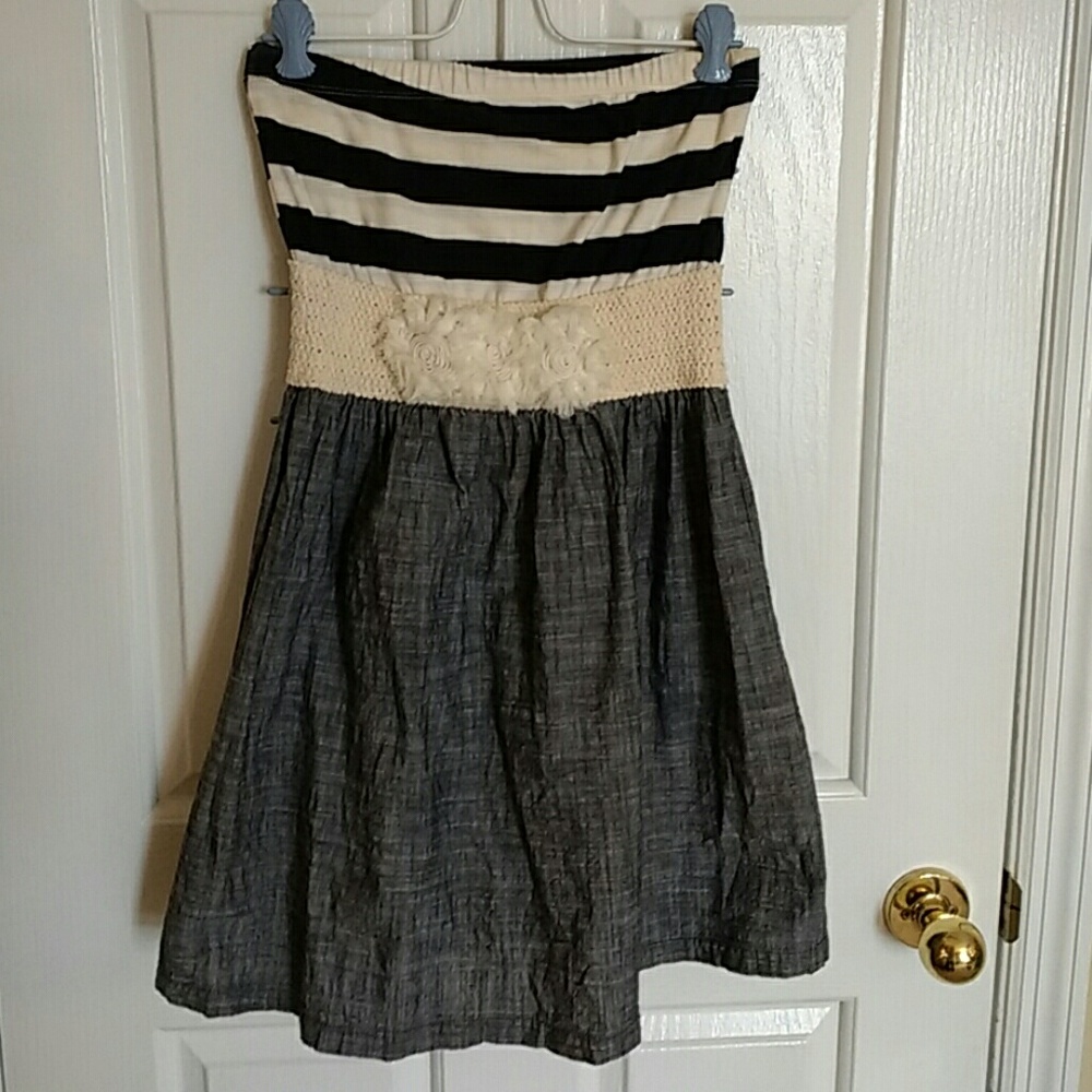 EUC Marquis Strapless Belted A-line Dress