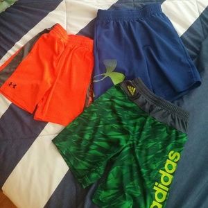 Boys size 4 under amrour basketball short lot