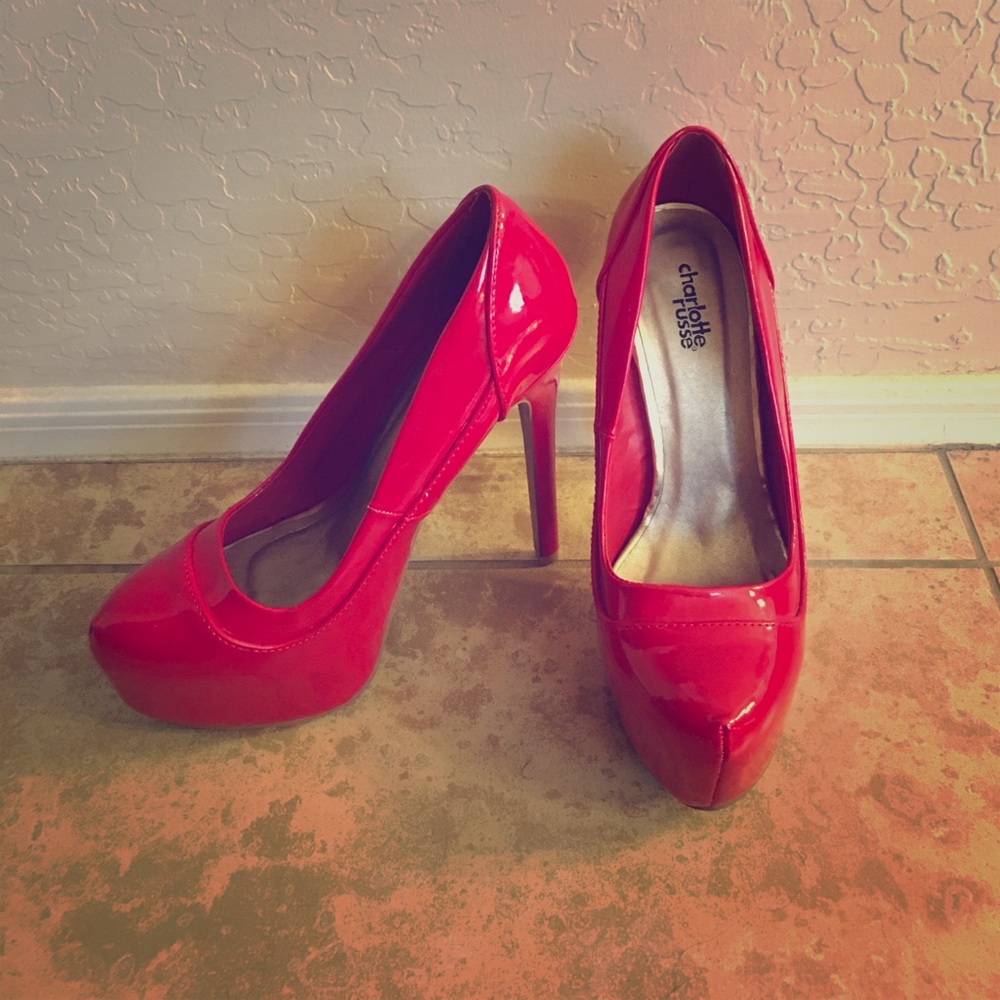 Selling red heels 6 inch