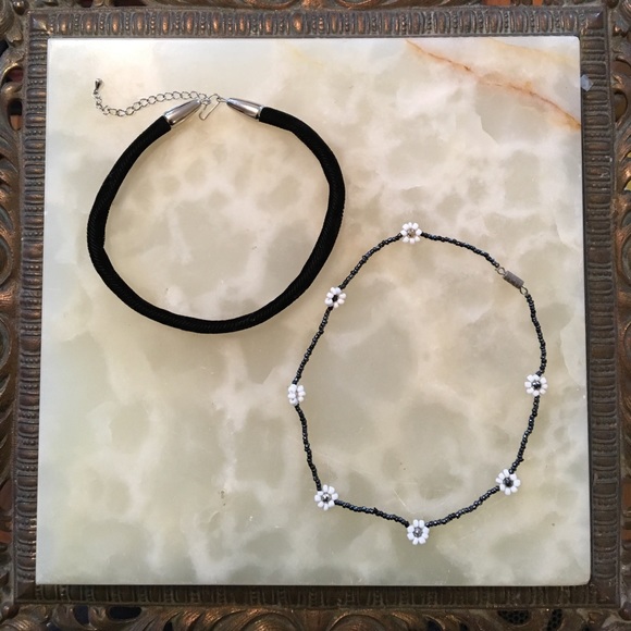 Two Choker Necklaces! πΎπ» - Picture 2 of 8