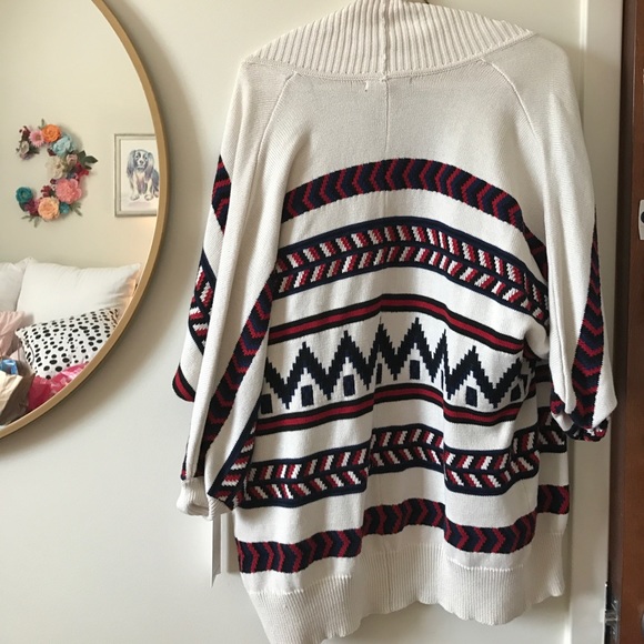 Sweater - Picture 1 of 2