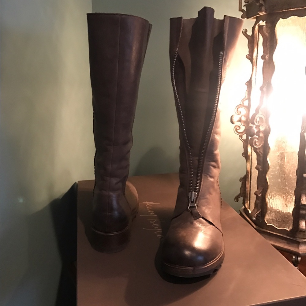 HENRY BÉGUELIN boots