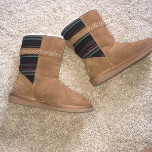 Fur lined Minnetonka boots!