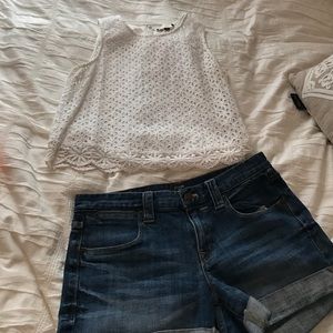 White flower patterned crop top